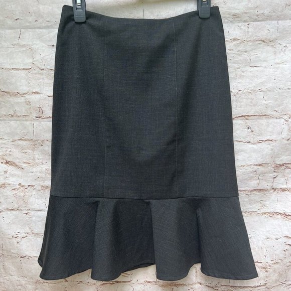 REBECCA Taylor A-Line Gray Flounce Hem Pencil Skirt Size 6 Business Casual - Picture 1 of 6
